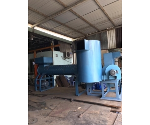 Máy lột nhản chai pet 1h lột được 1.000 kg đến 1.500 kg/1h