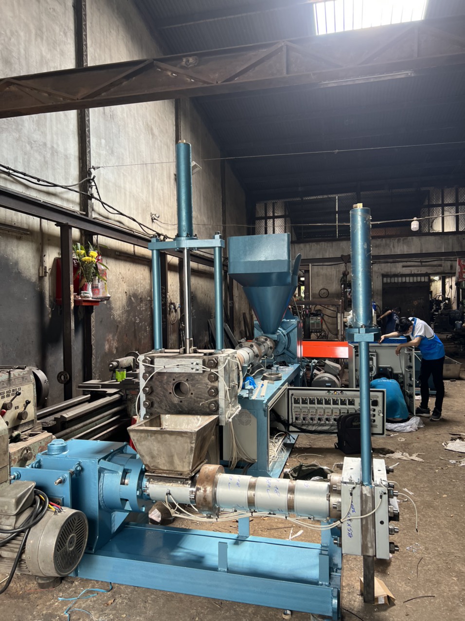 máy tạo hạt nhựa