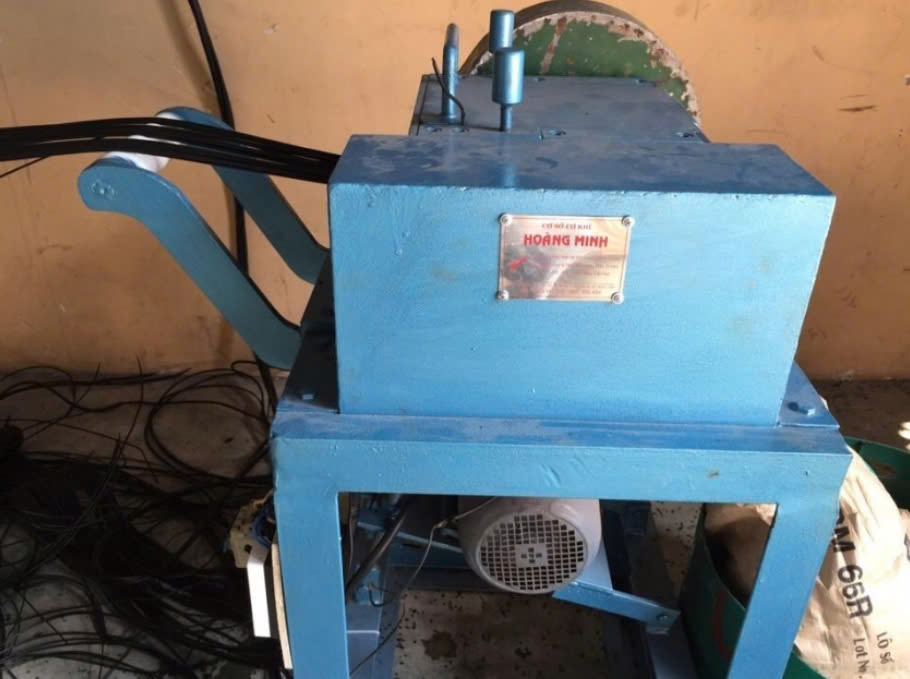 máy tạo hạt nhựa tái sinh