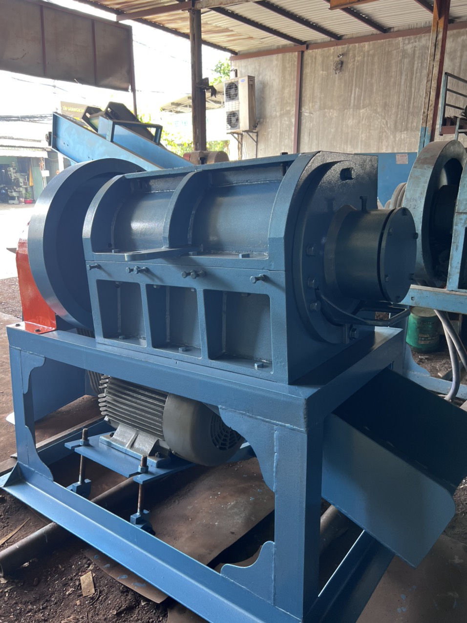 máy băm nhựa phế liệu