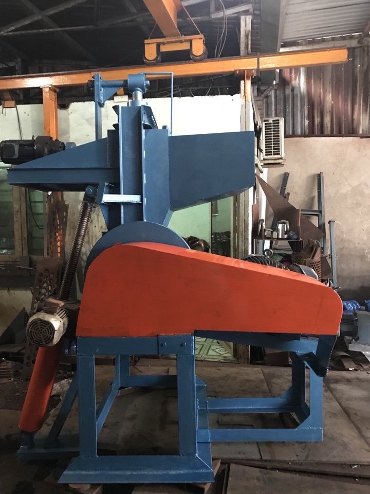 máy băm nhựa phế liệu